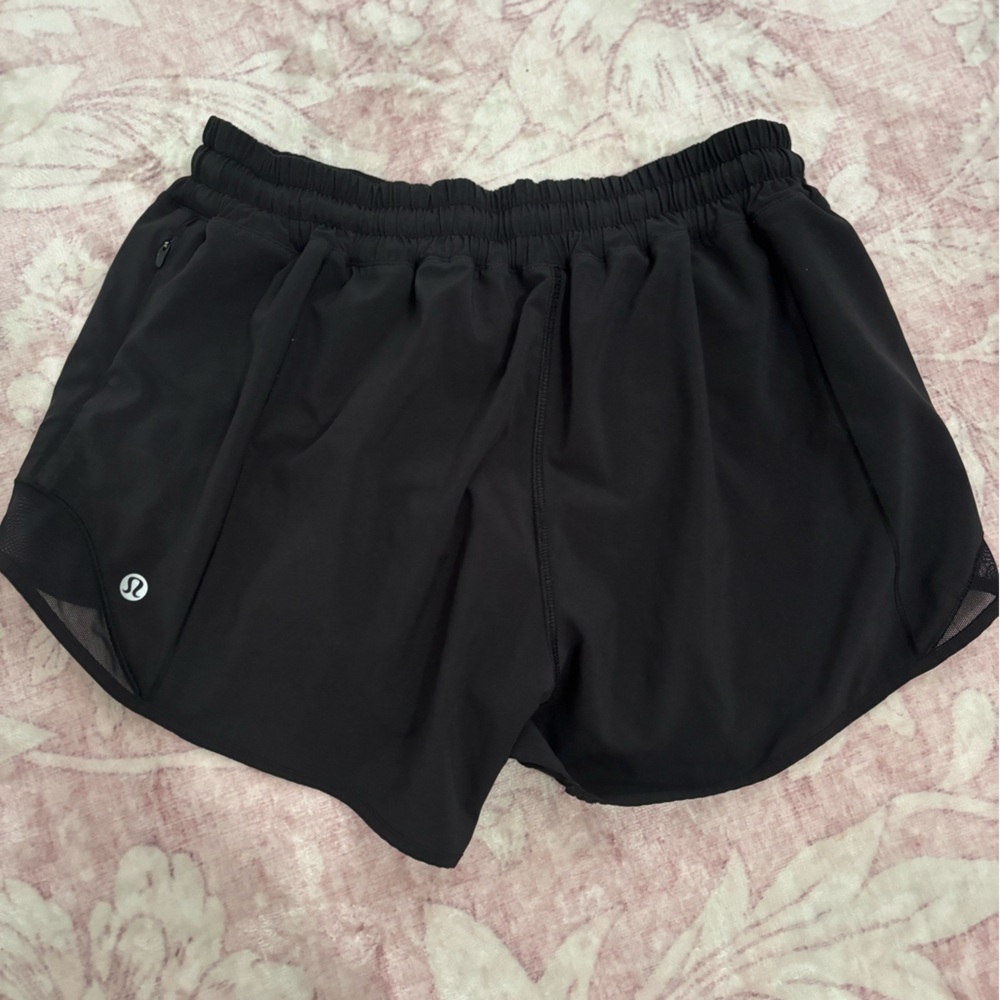 Lululemon Hotty Hot shorts